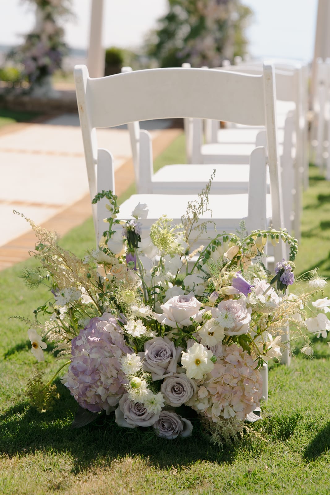 What Are Garden-Style Wedding Florals?